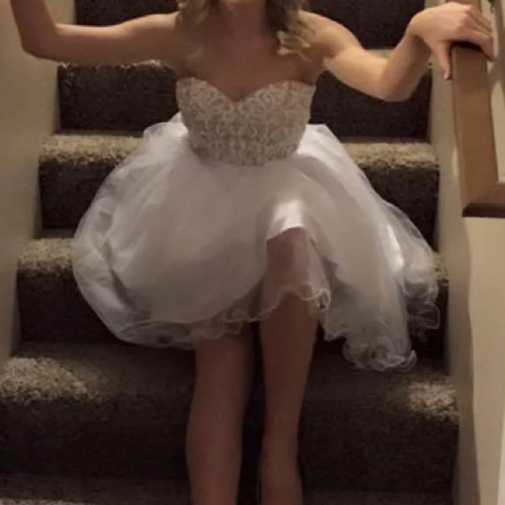 Strapless size 4 homecoming or prom dress - Picture 2 of 3
